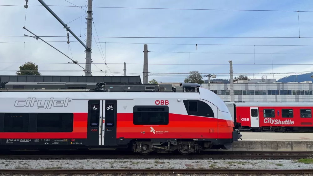 #CrossBorderRail, Jon Worth, vlaki, &Ouml;BB Siemens Cityjet in Villach