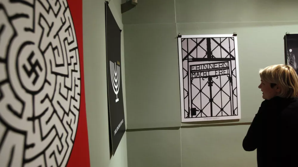 - razstava od dnevu spomina na žrtve holokavsta z naslovom Večni spomin.  //FOTO: Luka Cjuha