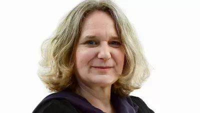 Mateja A Hrastar- Redakcija Dnevnik 2024 - portreti za komentarje in kolumne - kolumnisti - komentatorji &ndash; novinarji - portret //FOTO: Luka Cjuha