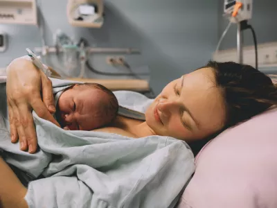 Na celični ravni ostanemo povezani vse življenje. / Foto: Istock