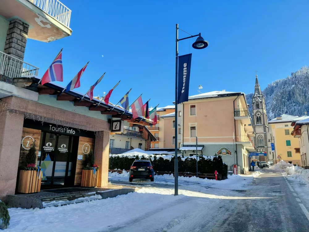 (FOTO) Reportaža iz Predazza: Velika gneča bo, zato pravočasno na pot