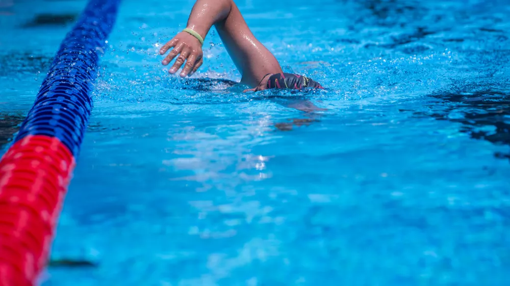 - 05.07.2016 - Ljubljanska kopali&scaron;ča - Bazen Kolezija v Ljubljani - bazen - poletje - vročina - sprostitev - plavanje - ..//FOTO: Maja Marko