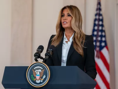 10 October 2025, US, Washington: USA First Lady Melania Trump announces that her office has been in communication with Vladimir Putin concerning the release of Ukrainian children held in Russia. Photo: Andrew Leyden/ZUMA Press Wire/dpa