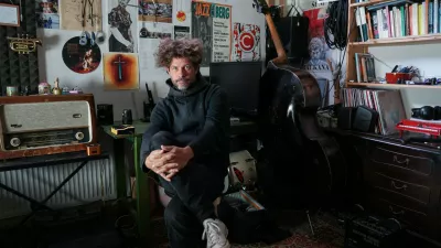 Zvokotok o glasbi kamna