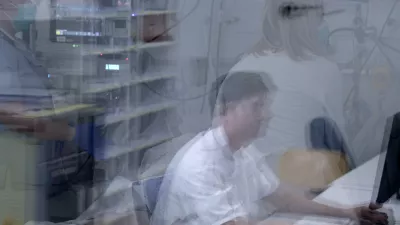 - simbolična fotografija - zdravstvo, zdravnik, medicinska sestra, medicinsko osebje, pacient, bolnica, bolni&scaron;nica- 12.03.2025 - ministrica za zdravje Valentina Prevolnik Rupel si je na delovnem obisku v Univerzitetnem kliničnem centru (UKC) ogledala tekoče investicije//FOTO: Jaka Gasar / Foto: Jaka Gasar