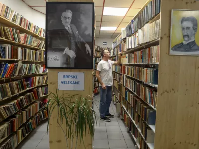Največja srbska knjižnica zunaj Srbije: Knjige in &scaron;port z roko v roki
