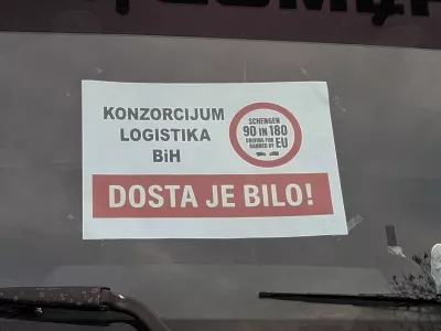 26.01.2026., ​Bosanski Brod - Iz vise smjerova​ u blizini granicnog prijelaza prijevoznici kamion​ima zapoceli blok​adu teretn​og promet​a izmedju BiH i Hrvatske​. Photo: Ivica Galovic/PIXSELL