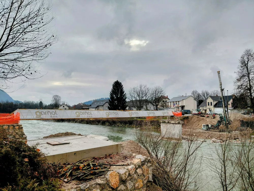 most čez Soro Medvode