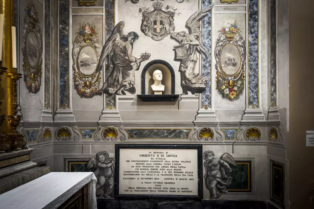 31 January 2026, Italy, Rome: An angel bearing a striking resemblance to Italian Prime Minister Giorgia Meloni (R)&nbsp;is pictured in the recently restored Basilica of San Lorenzo in Lucina. Photo: Alessandro Serrano/AGF via ZUMA Press/dpa