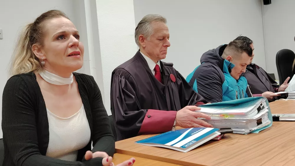 Prebold, smrt otroka v razgretem avtu, mati in njen partner. Foto: Mojca Marot