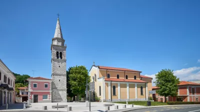 Nov TIC Sežana je svoj prostor na&scaron;la v roza hi&scaron;i na Trgu svobode. F TIC Sežana