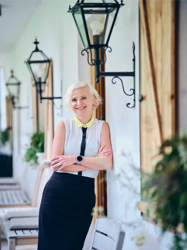 Ur&scaron;ka Kolar, Hotel Plesnik