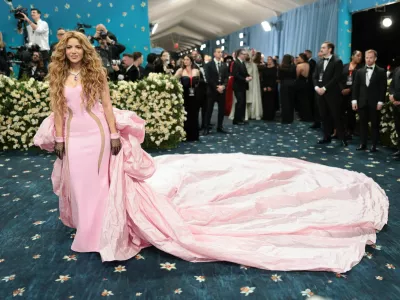 Shakira poses during the Met Gala, an annual fundraising gala held for the benefit of the Metropolitan Museum of Art's Costume Institute with this year's theme 'Superfine: Tailoring Black Style,' in New York City, New York, U.S., May 5, 2025. REUTERS/Mario Anzuoni