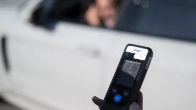 prometni nadzorpolicija - simbolična fotografijaprometna policijavarnost v prometupolicija na motorjihmotoristična policijaprehitri voznikiavtocestna policijaalkotestalkohol v prometu08.04.2025 Policijski nadzor, počivali&scaron;če PovodjeFOTO: Nik Erik Neubauer