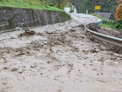 Grahovo ob Baci.Razlivanje vode v Baski grapi.