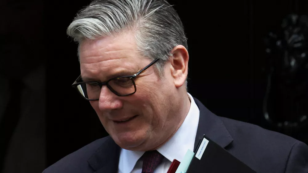 British Prime Minister Keir Starmer on Downing Street ahead of Prime Minister's Questions in London, Britain, February 4, 2026. REUTERS/Toby Melville