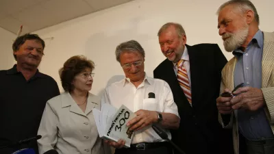 Glavni in odgovorni uredniki: Tine Hribar, Spomenka Hribar, Niko Grafenauer, Dimitrij Rupel in Jože Snoj, - novinarska konferenca ob izidu jubilejne 300. &scaron;tevilke Nove revije in 25-letnici izhajanja- Nova revija, //FOTO: Jaka Adamič OPOMBA: ZA OBJAVO V ČASOPISU DNEVNIK / Foto: Jaka Adamič