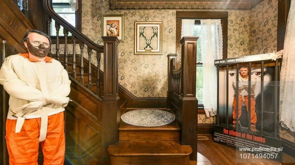 Na voljo za najem je hi&scaron;a, v katerem so snemali film Ko jagenjčki obmolknejo. 