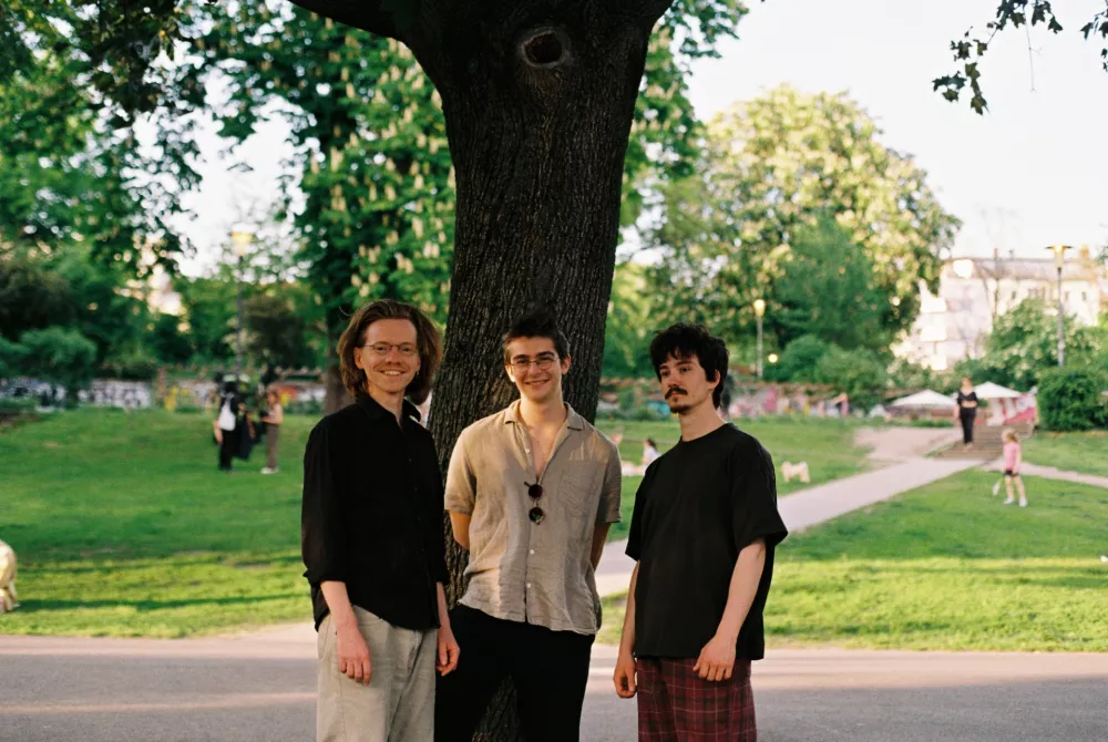 Violončelist in kontrabasist Gal Golob bo na festivalu Zvončki in trobentice nastopil s svojo &raquo;berlinsko&laquo; zasedbo. F arhiv CD