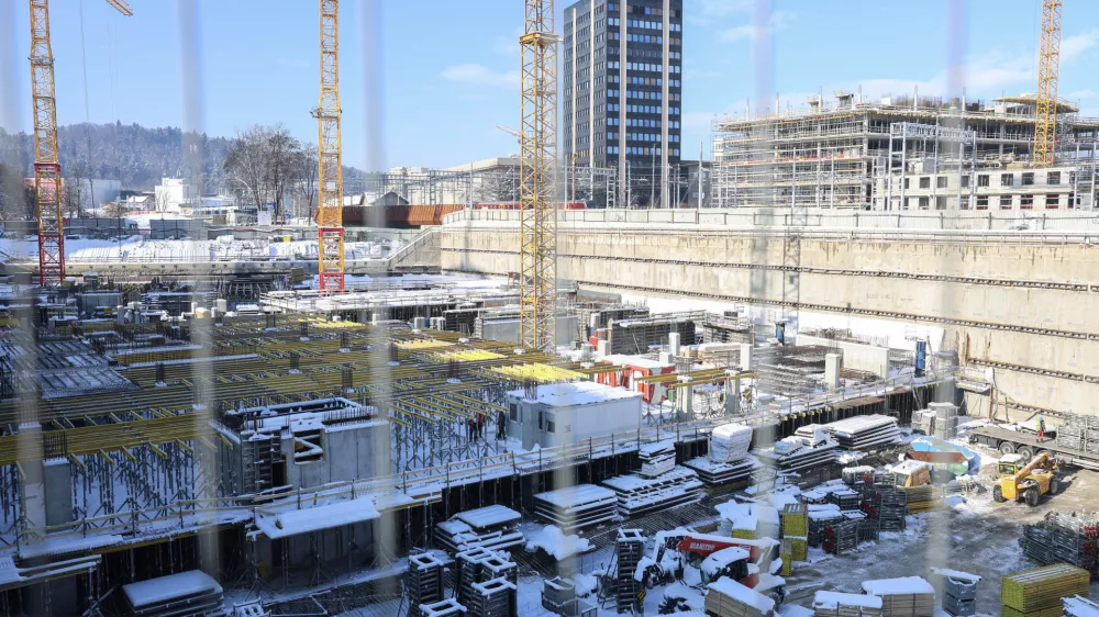 - 08.01.2026 - zima, mraz, delo v mrazu - Emonika//FOTO: Jaka Gasar