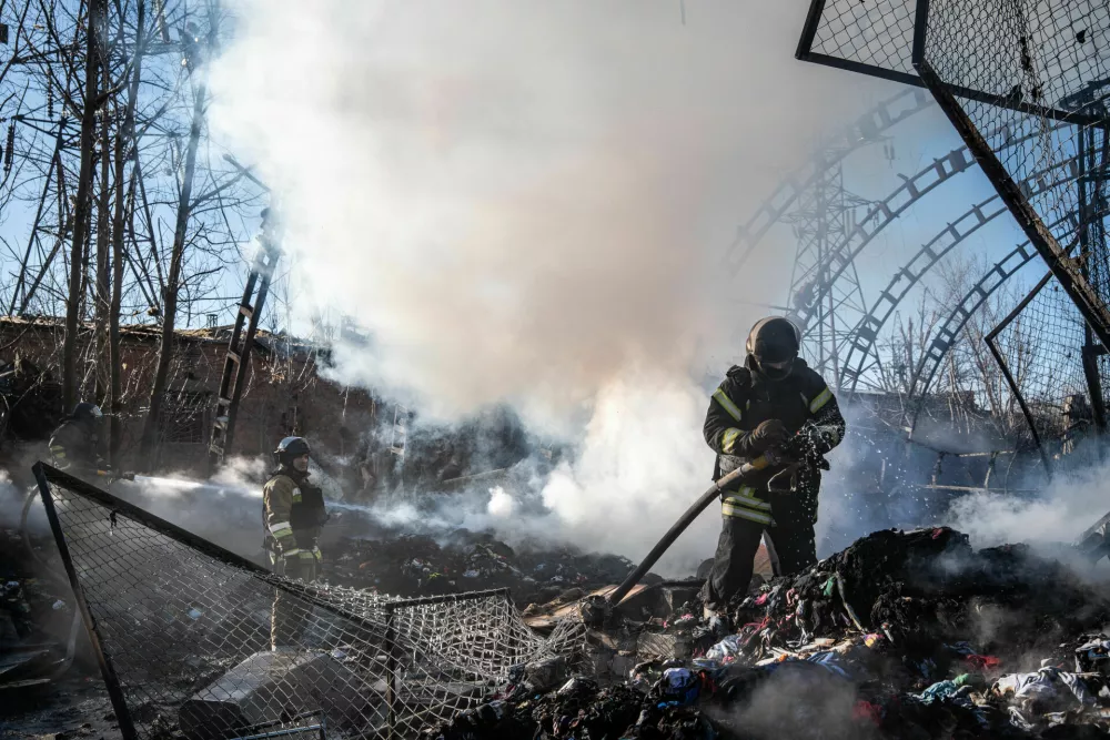 10 February 2026, Ukraine, Slovyansk: Firefighters work at one of the sites hit by multiple Russian guided bombs in Slovyansk. Photo: Tommaso Fumagalli/ZUMA Press Wire/dpa