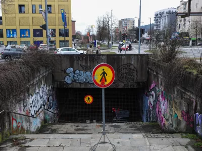 - 10.02.2026. - Zaprti podhod pod Celov&scaron;ko cesto pri Aleji.//FOTO: Bojan Velikonja