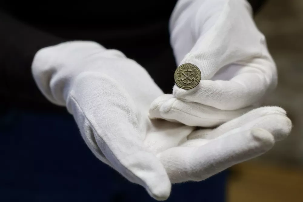 Ljubljanski grad, VODENI OGLEDI ARHEOLO&Scaron;KEGA NAJDI&Scaron;ČA BASTIJA