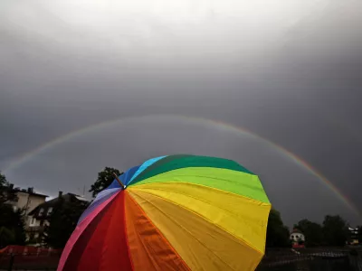 - Mavrica, dež, nevihta, dežnik- Reportaža POLETJE //FOTO: Luka CjuhaOPOMBA: ZA OBJAVO ZA OBJAVO V PRILOGI &ndash; DNEVNIKOV OBJEKTIV - REPORTAŽA