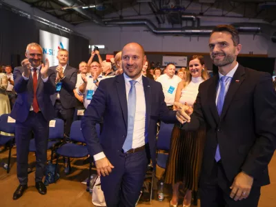 Jernej Vrtovec je novi predsednik Nove Slovenije in Matej Tonin13.09.2025 - Volilni kongres stranke NSI - Nova Slovenija - PolzelaFoto: Luka Cjuha