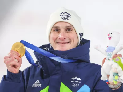 Italija, Predazzo.Zimske olimpijske igre 2026.Smucarski skoki, velika skakalnica, moski.Olimpijski prvak na veliki skakalnici Domen Prevc.