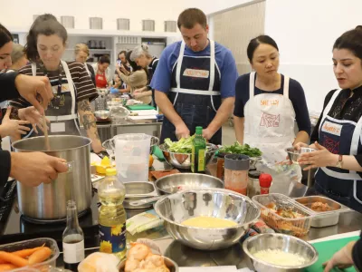 Skupnostna kuhinja kot prostor pripadnosti