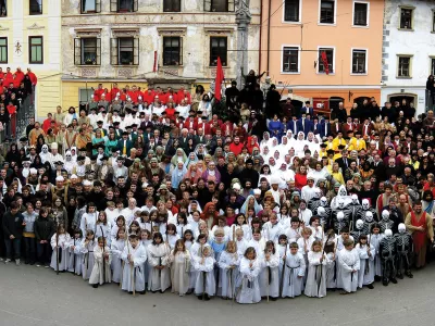 Po enajstih letih spektakel na trgih in ulicah s &scaron;e lep&scaron;o kuliso