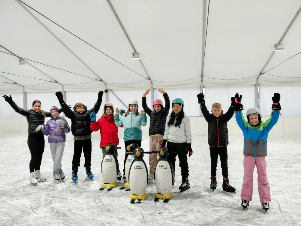 Nekateri &scaron;panski učenci so prvič uživali na snegu