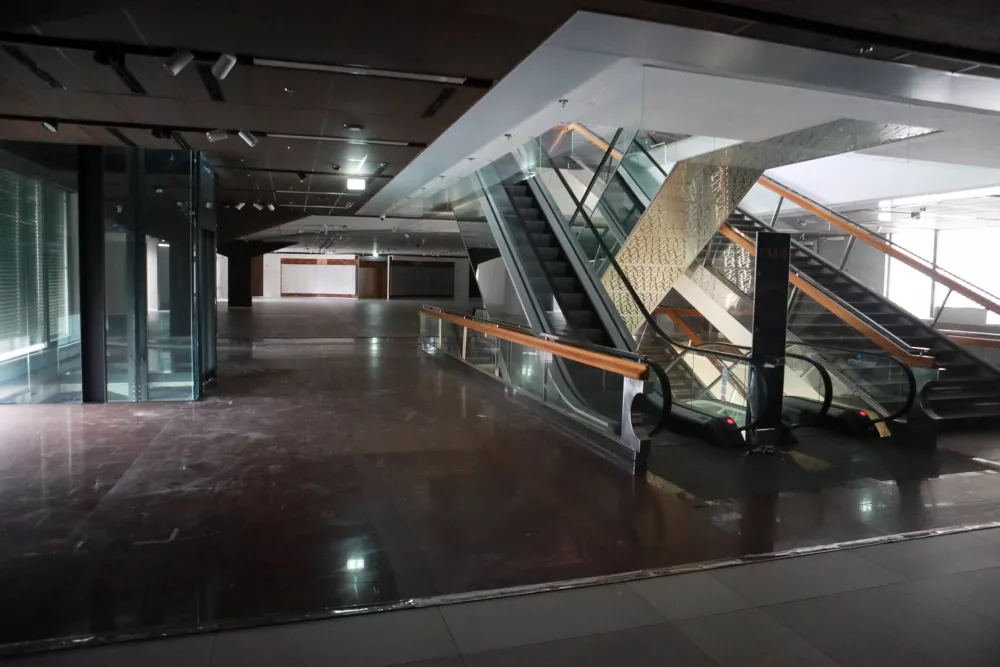 Naj ikonična stavba ostane veleblagovnica ali postane kaj drugega?