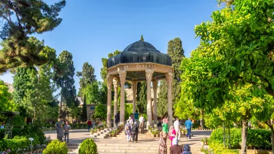 Večno počivali&scaron;če slovitega pesnika Hafisa. / Foto: Istock