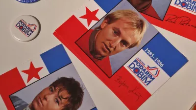 Srečke Podarim dobm - Mateja Svet - Bojan Križaj - Rok Petrovič- 12.10.2016 - Muzej novej&scaron;e zgodovine Slovenije - gostujoča razstava Muzeja zgodovine Jugoslavije (MIJ) z naslovom NIKOLI JIM NI BILO BOLJE? Modernizacija vsakdanjega življenja v socialistični Jugoslaviji med letoma 1945 in 1990.//FOTO: Tomaž Skale / Foto: Tomaž Skale