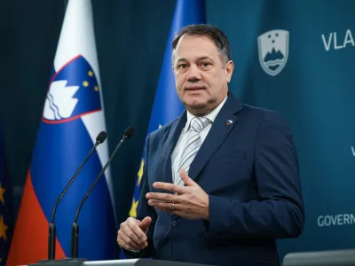 Ljubljana, vlada.Novinarska konferenca, na kateri je podpredsednik vlade ter minister za Slovence v zamejstvu in po svetu Matej Arcon predstavil rezultate dela vlade v aktualnem mandatu. 