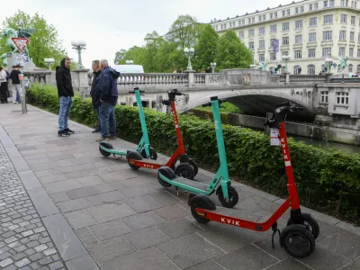 17.04.2025 - E skiroji - e skiro - vožnja s skiroji - Bolt - KvikFoto: Luka Cjuha