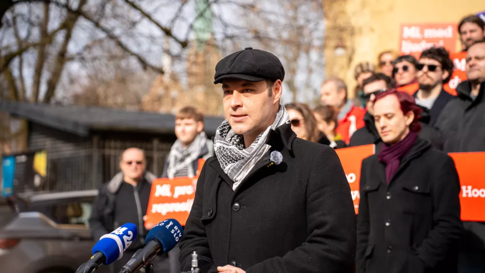 Ljubljana, Dvorana Tabor.Predstavitev kampanje stranke Mi, socialisti! in kandidatne liste za drzavnozborske volitve.Predsednik stranke Mi, socialisti! Miha Kordis.