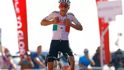 Isaac del Toro je pot do skupne zmage tlakoval v soboto. 