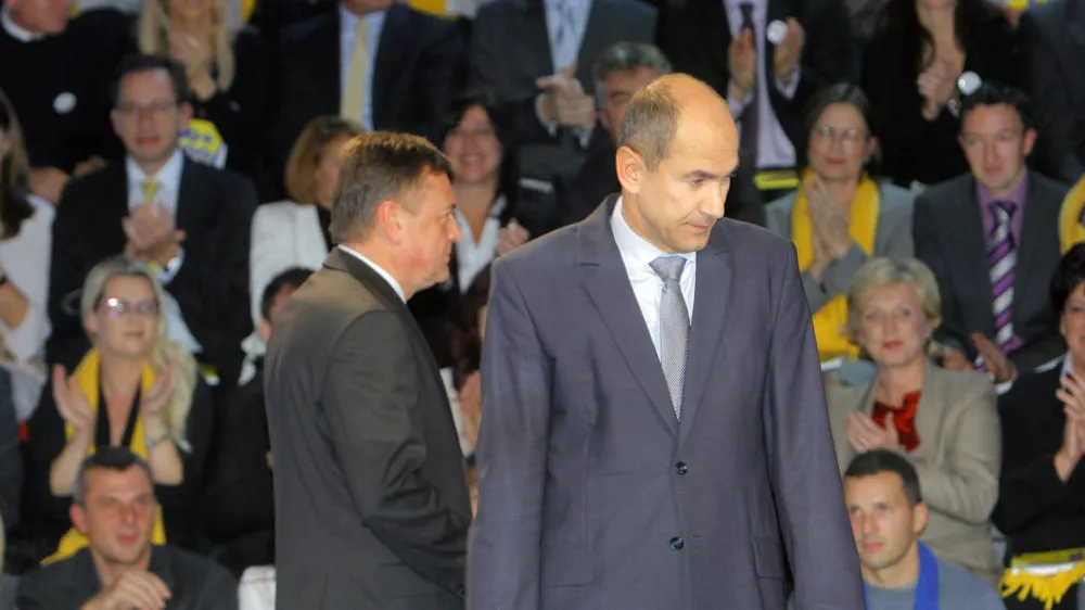 predsednik SDS Janez Jan&scaron;a,predsednik stranke Pozitivna Slovenija Zoran Jankovič   - VOLITVE 2011 - tretje predvolilno soočenje aktualnega predsednika vlade in treh pretendentov na njegov stol pred parlamentarnimi volitvami, POP TV  //FOTO: Jaka Adamič