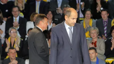 predsednik SDS Janez Janša,predsednik stranke Pozitivna Slovenija Zoran Jankovič   - VOLITVE 2011 - tretje predvolilno soočenje aktualnega predsednika vlade in treh pretendentov na njegov stol pred parlamentarnimi volitvami, POP TV  //FOTO: Jaka Adamič