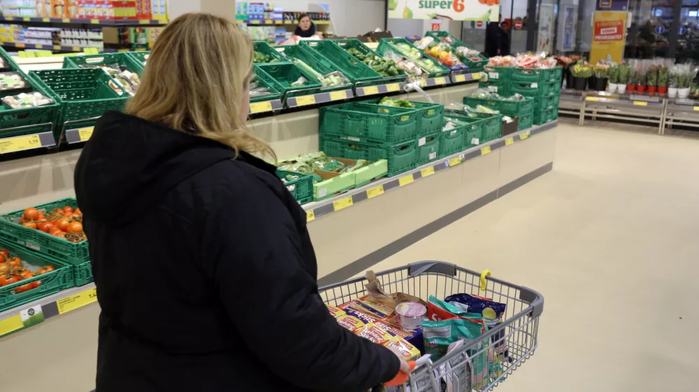 - 16.01.2017 - Hofer Vila Urbana, Poljanski nasip 10, odprtje nove enote Hofer Ljubljana: //FOTO: Jaka Gasar