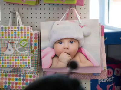 - simbolična fotografija - rojstvo - dojenček - otrok- 06.12.2017 &ndash; Porodni&scaron;nica v Ljubljani &ndash; odprtje obnovljene porodne sobe &scaron;t. 7 za tvegane porode - //FOTO: Matjaž Ru&scaron;t / Foto: Matjaž Ru&scaron;t