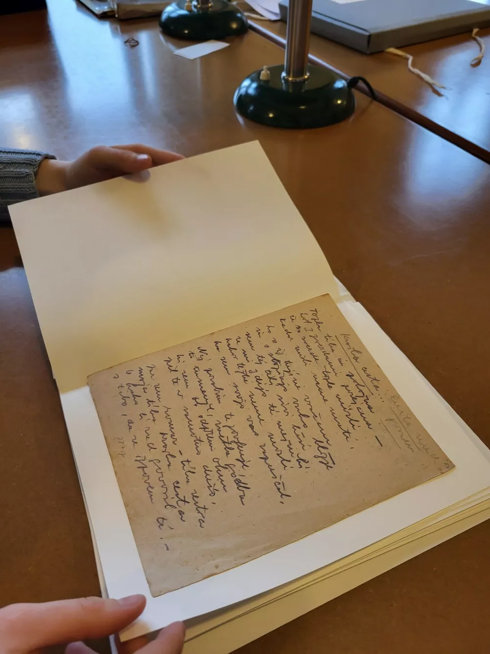 Nuk, čitalnica Rokopisne zbirke, rokopis Srečko Kosovel / Foto: Katja Gle&scaron;čič 