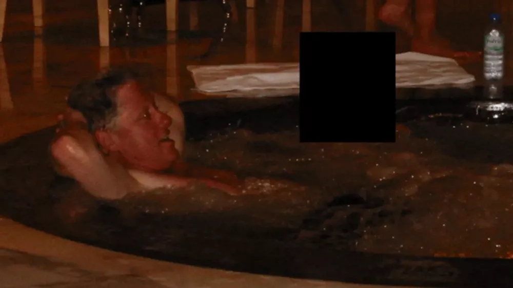 Sporna fotografija, ki je bila objavljena nedavno.