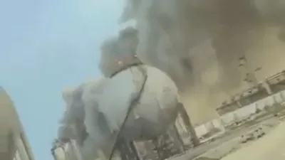 Iranski dron je zadel eno glavnih naftnih rafinerij v Savdski arabiji.