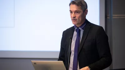 Ljubljana, GZS.Dogodek STA in GZS, namenjen razpravi o razvoju slovenskega gospodarstva in drzave Slovenija 2035 - od programov do ukrepov.Glavni ekonomist GZS Bojan Ivanc.