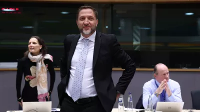 Belgija, Bruselj.Zasedanje financnih ministrov drzav obmocja z evrom, ki so med drugim razpravljali o nedavno objavljenem jesenskem sveznju evropskega semestra, v katerem je Evropska komisija ocenila proracunske nacrte clanic evrskega obmocja, ter izbirali novega novega vodjo evroskupine.Slovenski financni minister Klemen Bostjancic.