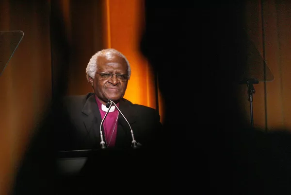 Kremacija 2.0: bi se raje raztopili kot upepelili in kako je s tem v Sloveniji?